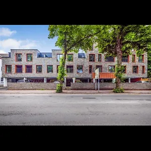 Apartment The Duplex At Sophia Mews With Free Parking, Cardiff